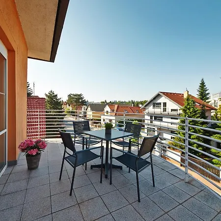 潘普鲁洪尼斯图利酒店 酒店