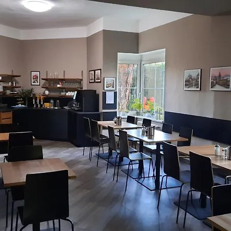 酒店 潘普鲁洪尼斯图利酒店