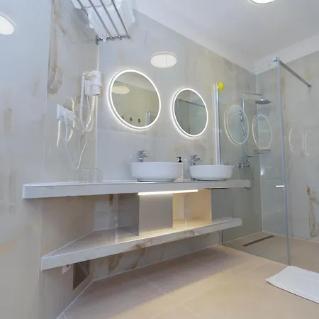 Tulipan 3* Prŭhonice