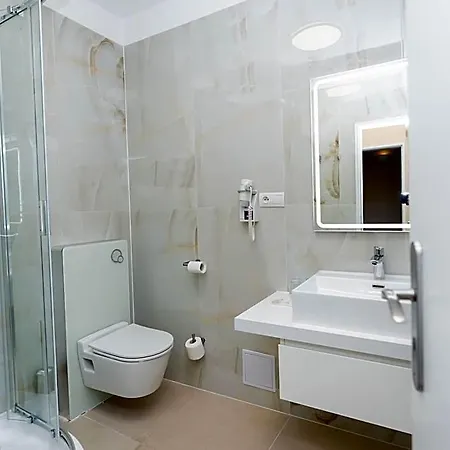 Tulipan Hotel 3*