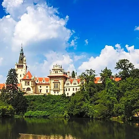 Szálloda Tulipan Prŭhonice