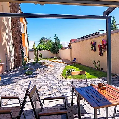 Tulipan Hotel