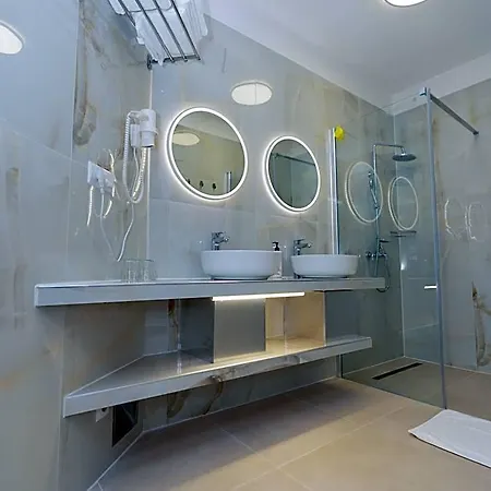 Tulipan 3* Prŭhonice