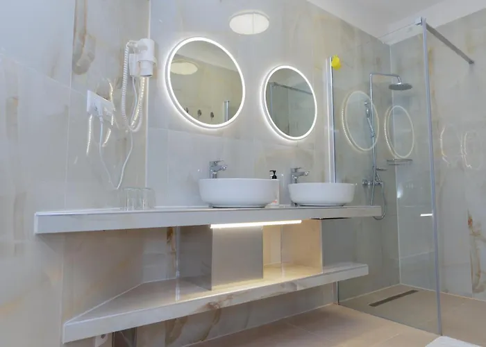 Tulipan 3* Průhonice